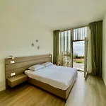 Horizon 360, Coast, Nyaraló